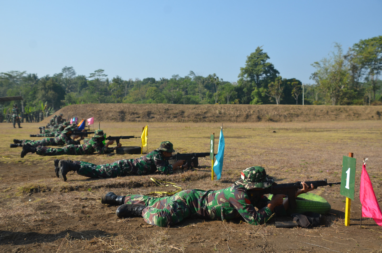 Asah Kemampuan, Ratusan Prajurit Korem 073/Makutarama Latihan Menembak 